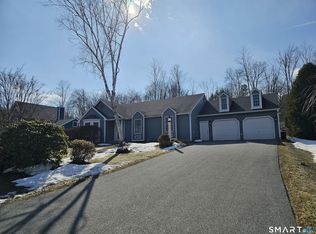 129 Oakbrook Lane, Torrington, CT 06790