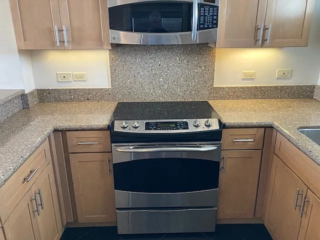 1 bed, 714 sqft, $2,695 — Photo 2