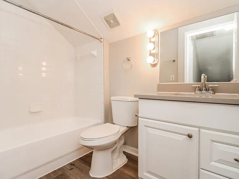1806 Horsechestnut Ct — Photo 16