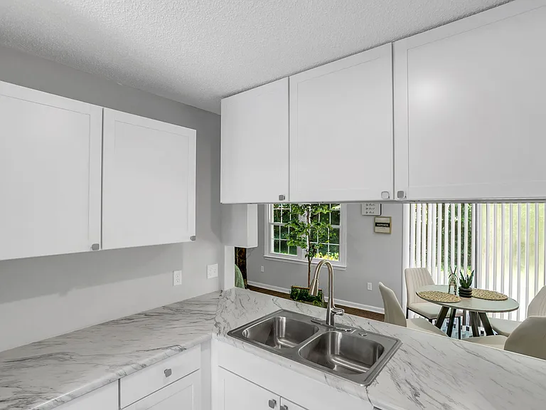 38 Shore Dr — Photo 5
