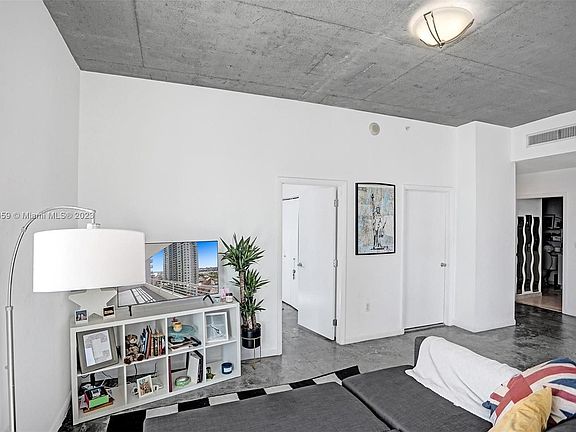 5th image of 133 NE 2nd Ave APT 1801