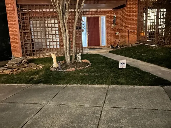 1661 Bachan Ct, Reston, VA 20190