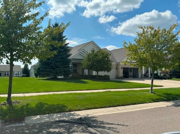 6547 Prairie Dunes Dr, Grand Blanc, MI 48439