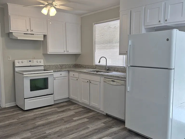 812 Cherokee Ave — Photo 7