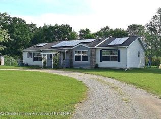 464 N Rolland Rd, Weidman, MI 48893