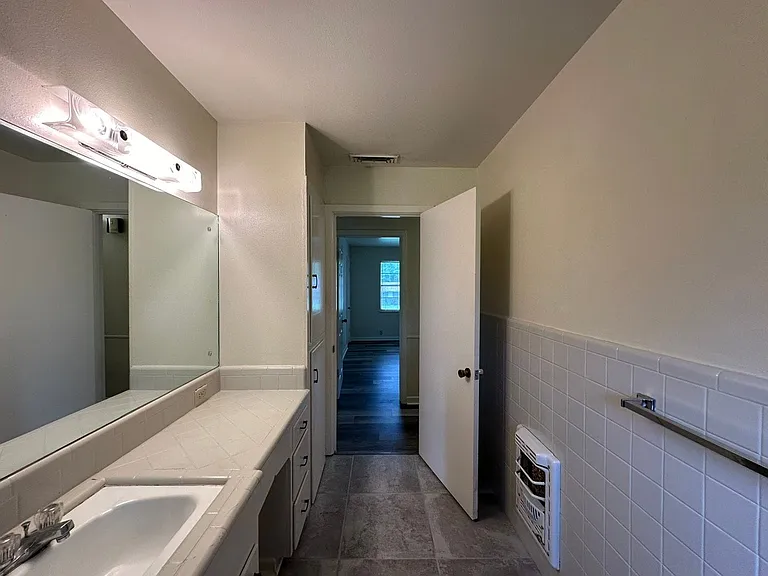 2725 Tanglewood Dr — Photo 15