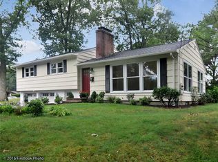 100 Birchwood Dr, North Kingstown, RI 02852