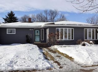 614 9th Ave SW, Valley City, ND 58072
