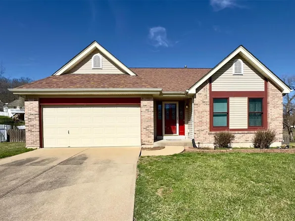 44 Keystone Ct, Fenton, MO 63026
