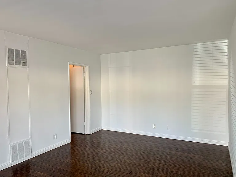 13514 Rye St #1 — Photo 5