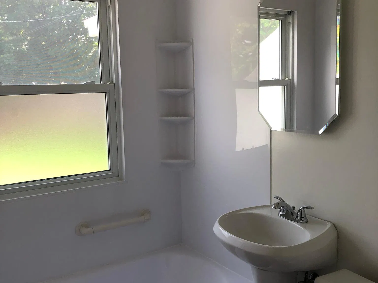 2108 Jackson St — Photo 2