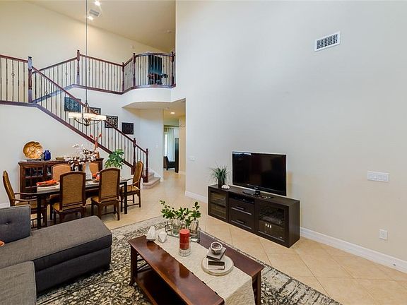 4th image of 10489 Stapeley Dr