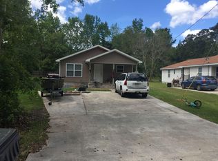 604 Camden Ave, Woodbine, GA 31569