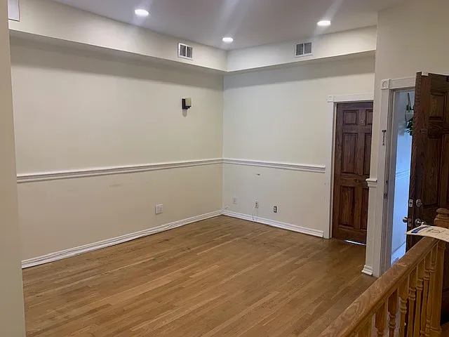 2 bed, 1000 sqft, $3,295 — Photo 2