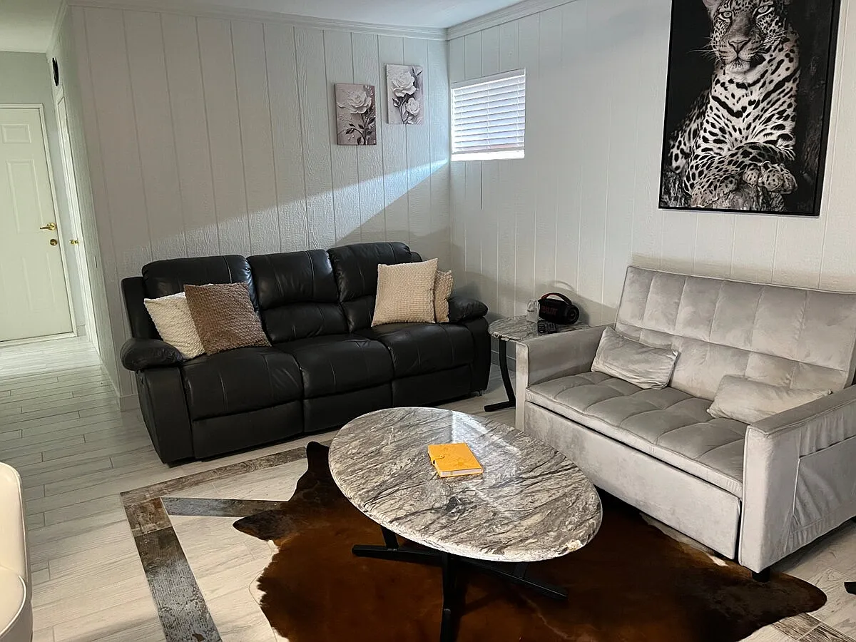 3 bed, 2.0 bath, 1668 sqft, $2,595 — Photo 4