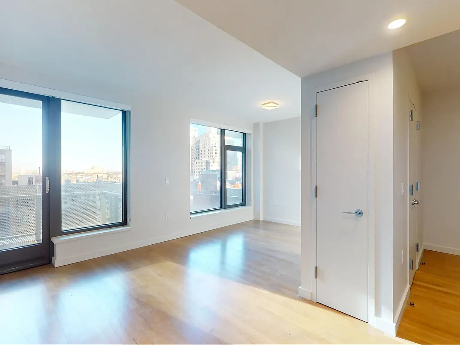 515 East 86th Street — Photo 2