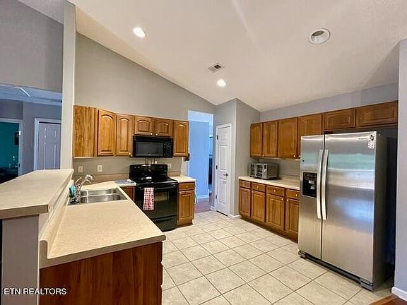 4th image of 8732 Carriage House Way