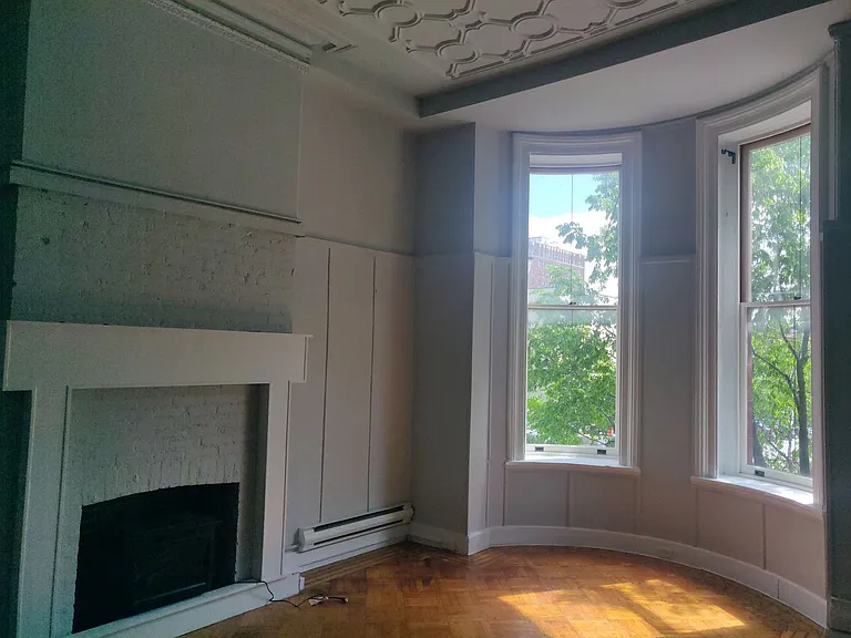 For Rent: Urban Luxury at 914 N. Charles St Your City Lifestyle Awaits! — Photo 37