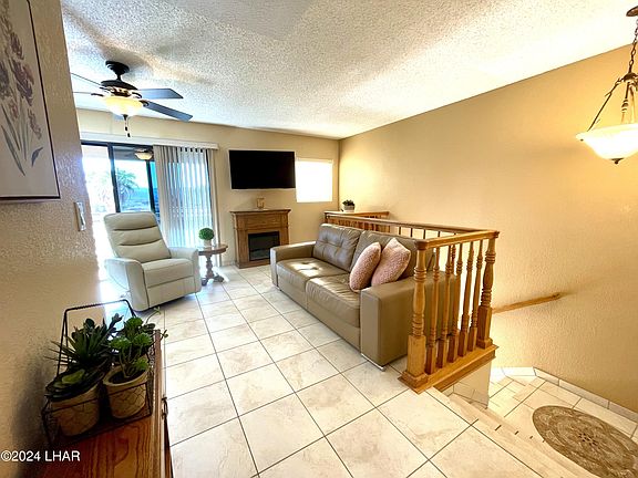 4th image of 2121 Magnolia Dr APT 8