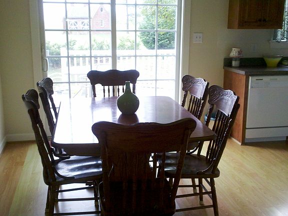 2nd home dining area/deck