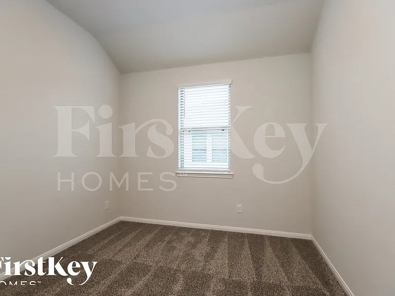 11024 Patriot Ct — Photo 10