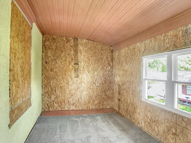 319 N 2nd St #1 — Photo 19