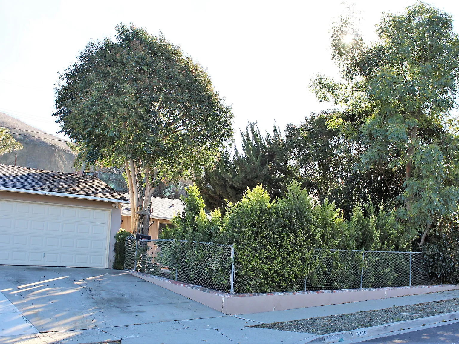 3 Bd 2 Bth House with 2 car Garage — Photo 4