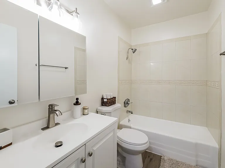 1164 W Duarte Rd #19 — Photo 2