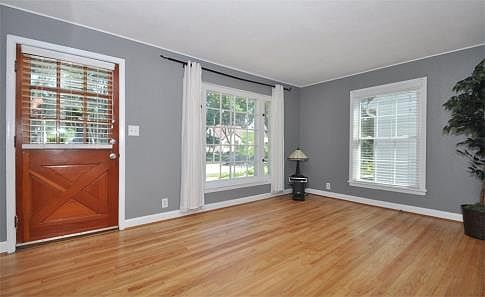 2nd image of 7705 Livingston Ave