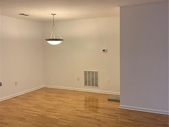 5th image of 3208 Pine Heights Dr NE #3208