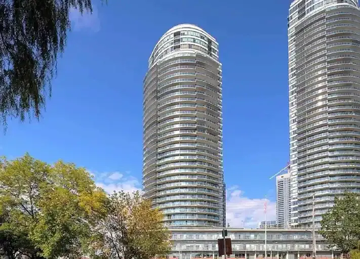 2240 Lake Shore Blvd W #309 — Photo 1