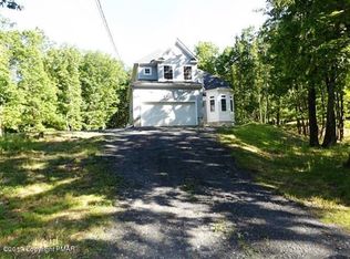 2235 S Rocky Mountain Dr, Effort, PA 18330