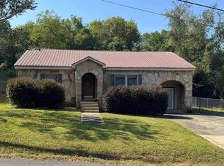 710 1st St E, Fort Payne, AL 35967