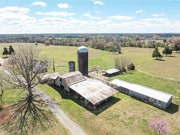 4th image of 2012 Old Fletcher Rd