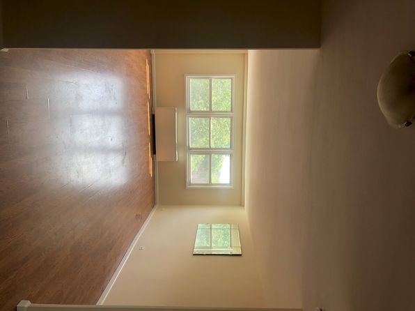 39 E 39th St APT 5E