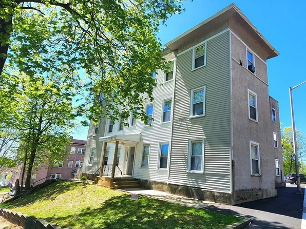 17 Windsor St, Worcester, MA 01605