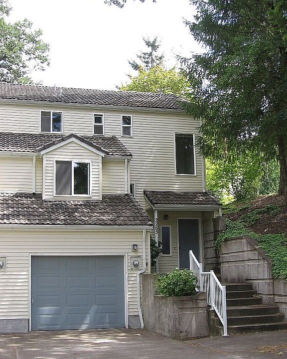 2nd image of 2265 NW Hummingbird Dr
