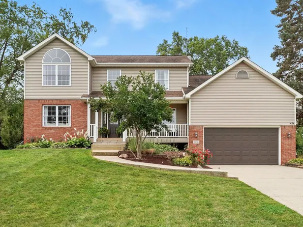 102 Chaudoin Dr, Angola, IN 46703