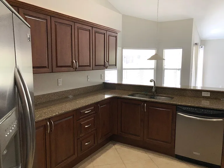 8223 Breton Cir — Photo 7