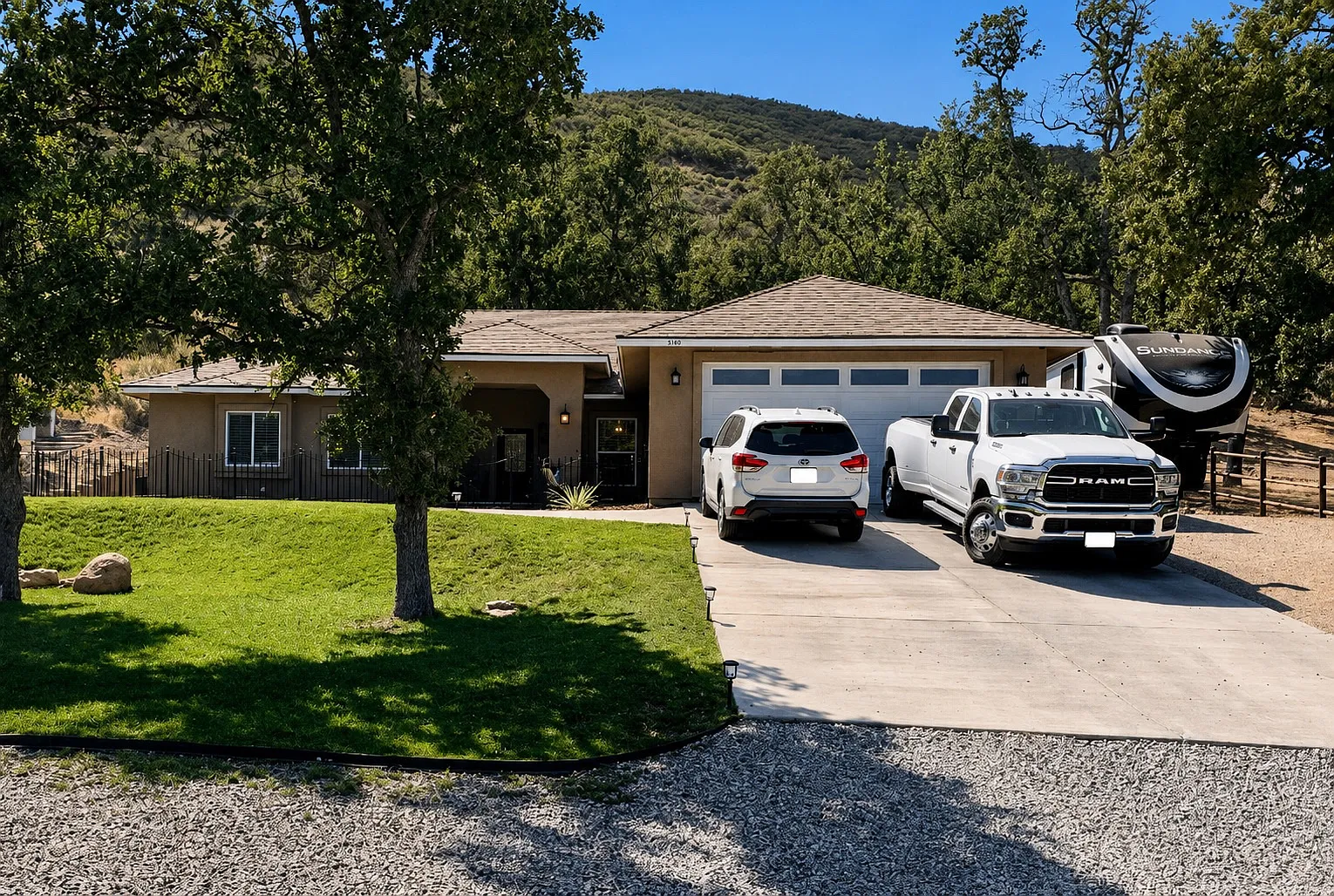 4 bed, 2000 sqft, $2,950 — Photo 1