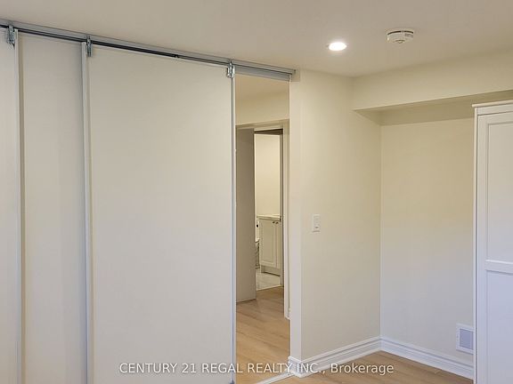 4th image of 34 Pleasant View Dr #3