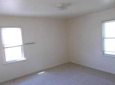 4th image of 300 20th Ave