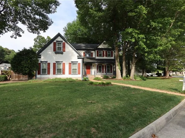 401 Rock Creek Ct, Yorktown, VA 23693