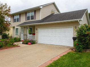 2433 Grand River Dr, Des Moines, IA 50320