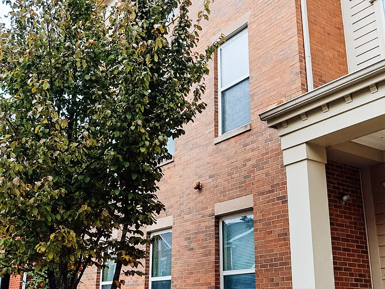 Sheppard Square Apartments — Photo 2