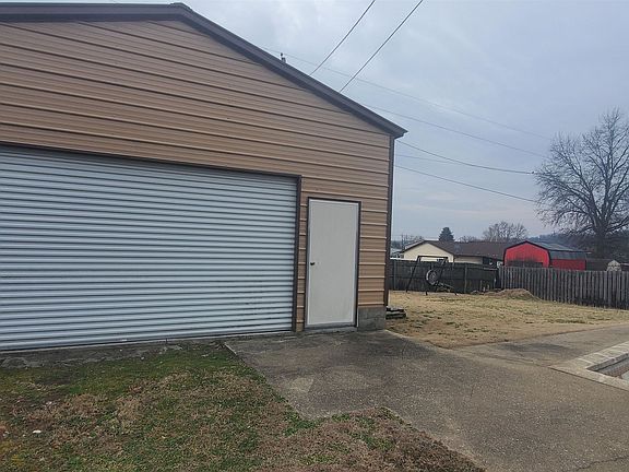 2nd image of 310 Solida Rd