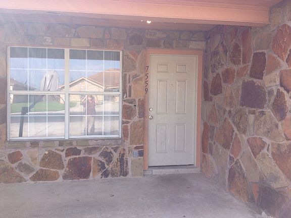 4th image of 7557 Oak Chase