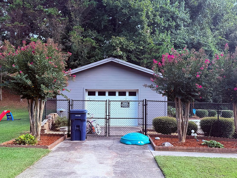 2nd image of 68 Scott Rd