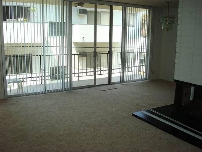 LivRm Balcony Fireplace