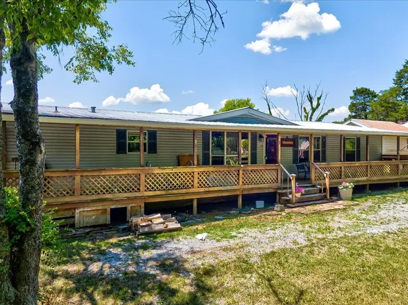 390 Pierce Ln, Bulls Gap, TN 37711